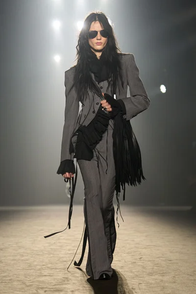 Look 11
